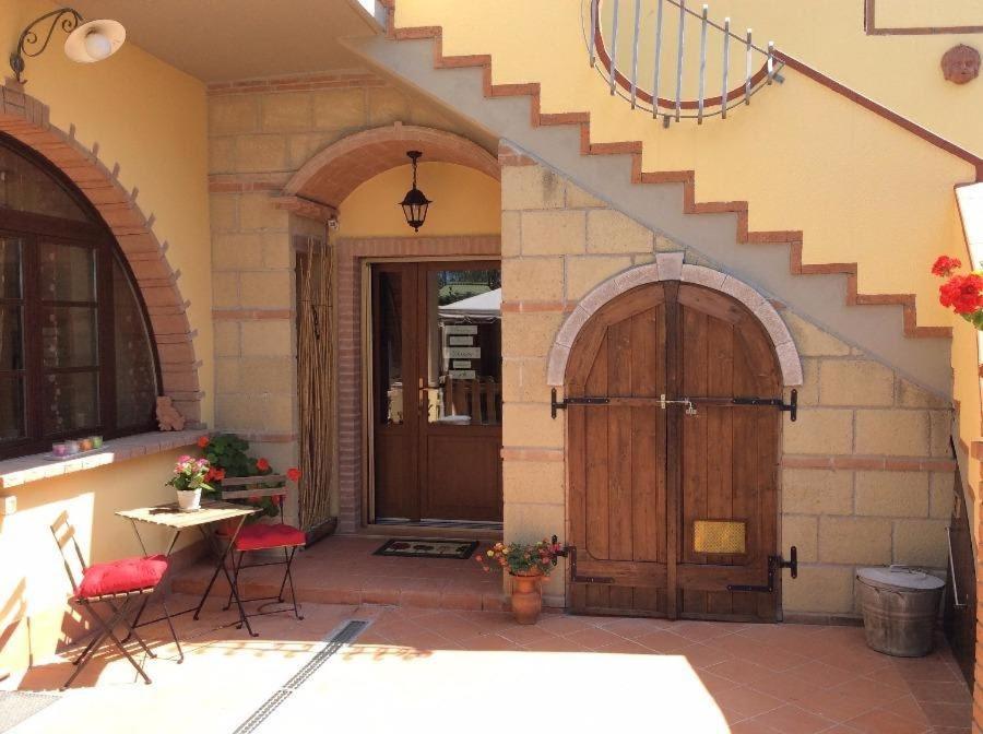 Bed And Breakfast Val Di Lupa Castellina Marittima Exterior photo